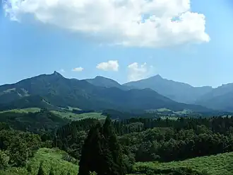 Vue du mont Sobo en août.