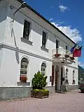 La maison communale.
