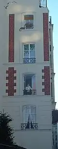 Mur peint au n° 23 (en 2018).