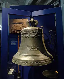 Ancienne cloche du village fondue en 1850 par Jean-Louis Edel (1810-1887), musée historique de Strasbourg.