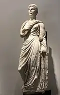 Statue de femme. sculpture - entre 1 et 50 de notre ère.