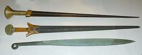 Épées mycéniennes - reconstruction