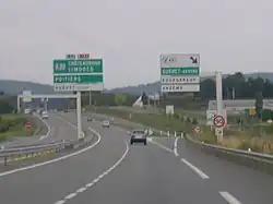 Il peut être utilisé sur une route nationale : Châteauroux et Limoges sont atteintes par l’autoroute A 20.