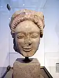 Korê d'Éleusis, musée national archéologique d'Athènes (fin du VIe&nbsp;siècle&nbsp;av. J.-C.)