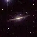 NGC 1055 en infrarouge par le relevé 2MASS.