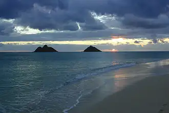 Vue depuis la plage de Lanikai à l'aube
