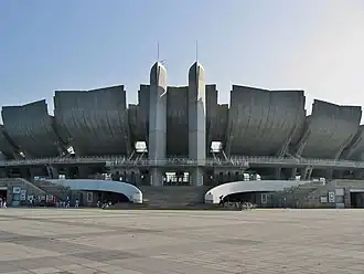 Un stade vu de l'extérieur.