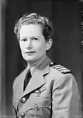 Nancy Bird pendant la guerre (entre 1942 et 1944)
