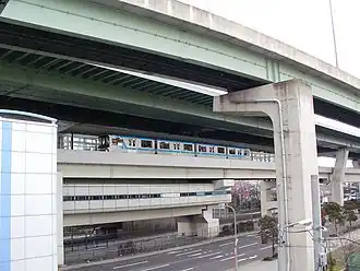 Vue extérieure de la station.