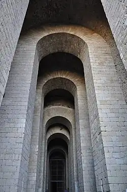 Grotte de Séjan, tunnel romain de 770&nbsp;mètres de long.