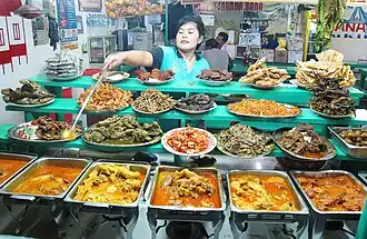 Warung padang, petit restaurant padang.
