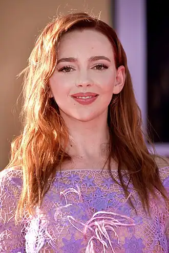 Natasha Bassett(16/10/1992)