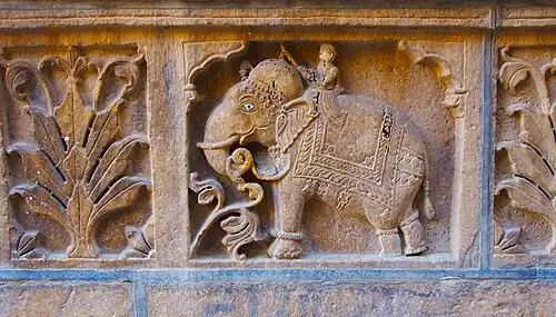 Sculpture d'éléphant en bas-relief au NathmalJi Haveli