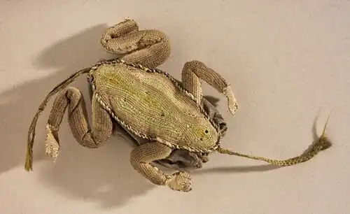 Porte-aiguilles en forme de grenouille. Angleterre, XVIIe&nbsp;siècle