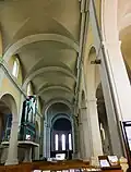 Les trois nefs de l'église
