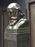 Vestibule, buste d'Adolphe Hirsch