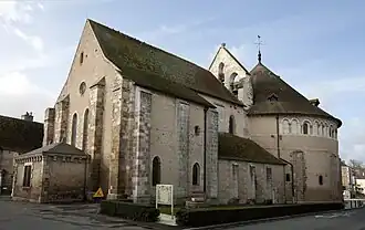 La basilique Saint-Étienne, en 2007.
