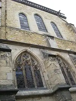 La façade romane.