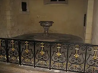 Cuve baptismale.