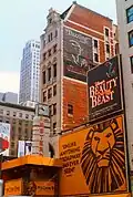Entrée avec l'affiche pour Le Roi lion (juin 2000)