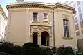 Villa Lairolle, 4 avenue Maréchal-Foch, façade SW. Entrée par le porche.  Matin, circa 10h.