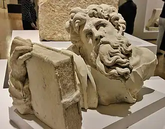 Buste d'apôtre.