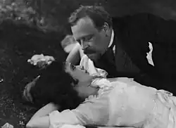 Bogusław Samborski et Betty Amann dans Bas-fonds, 1930