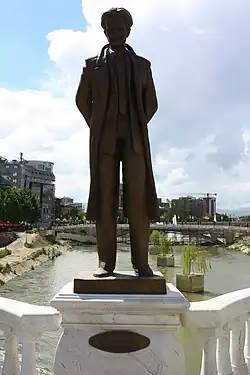 Nikola Vapcarov.