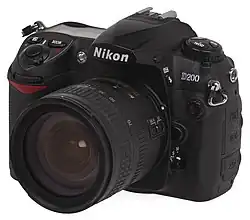 Description de l'image Nikon-D200-and-Lens.jpg.