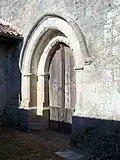 Le portail de l'église (août 2010).