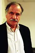 Trois autres députés du groupeDe gauche à droite :Noël Mamère, Yves Cochet et Marc Dolez.