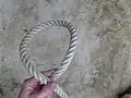 faire une boucle avec le courant passant au-dessus du dormant