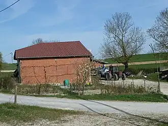 Ferme de la maison rouge à Noirlieu
