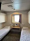 Cabine extérieure standard pouvant accueillir jusqu'à quatre personnes.