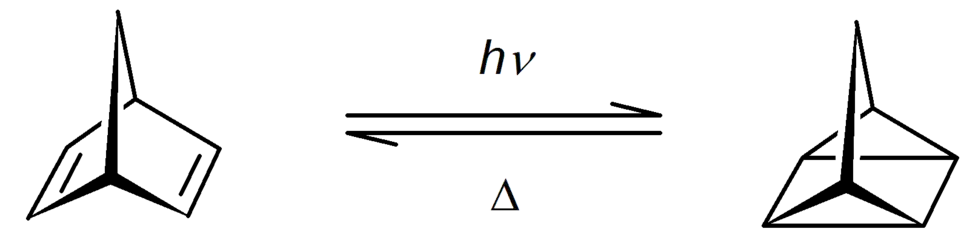 Conversion norbornadiène &nbsp;
  
    
      
        ⇌
      
    
    {\displaystyle \rightleftharpoons }
  
&nbsp; quadricyclane.