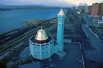 La mosquée près de l'Ozero Dolgoye, un plan d'eau de Norilsk.
