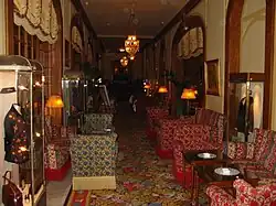 Salon intérieur.