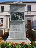 Le monument aux morts.