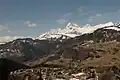 Notre-Dame-de-Bellecombe et le Mont Charvin.