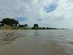 Une rive du lac.
