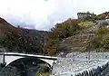 Le torrent Saint-Barthélemy et le château de Nus