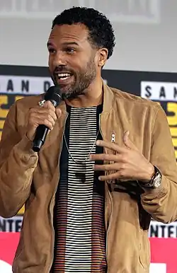O. T. Fagbenle dans le rôle de Rick Mason (en)