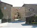 Porte d'entrée dans le village médiéval (voûte).