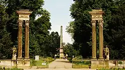 Porte de l'obélisque&nbsp;(de) du palais de Sanssouci