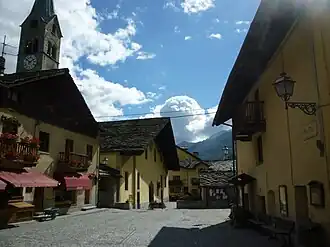 Òbre Platz, la place principale du chef-lieu.