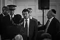M. Manuel Valls salue l’épouse de Jean Kahn à Strasbourg le 20 août 2013.