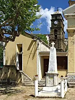 Monument aux morts, place André-Franceschi.