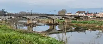 Le Pont Vieux en janvier 2023, depuis la rive Sud de l'Adour.