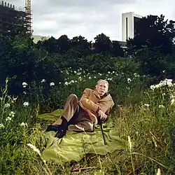 Description de l'image Oliver Mark - George Tabori, Berlin 2003.jpg.
