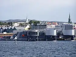 Le musée vu depuis la mer